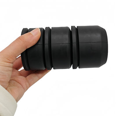 10,000 पीएसआई दबाव रेटिंग, नाइट्राइल (एनबीआर) सामग्री और तेल क्षेत्र अनुप्रयोगों के लिए कस्टम आकार के साथ उच्च प्रदर्शन रबर स्वैब कप